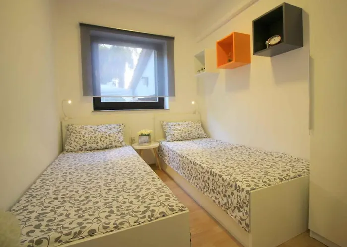 In - Istrien 10194 * Πόρετς