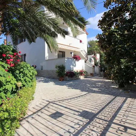 Apartment Apartment In Porec/Istrien 10194 *