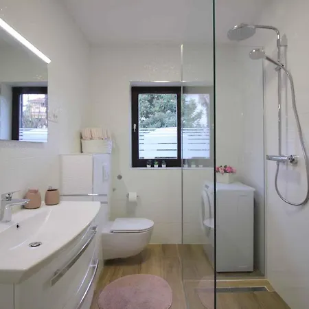 Apartment In Porec/Istrien 10194 *
